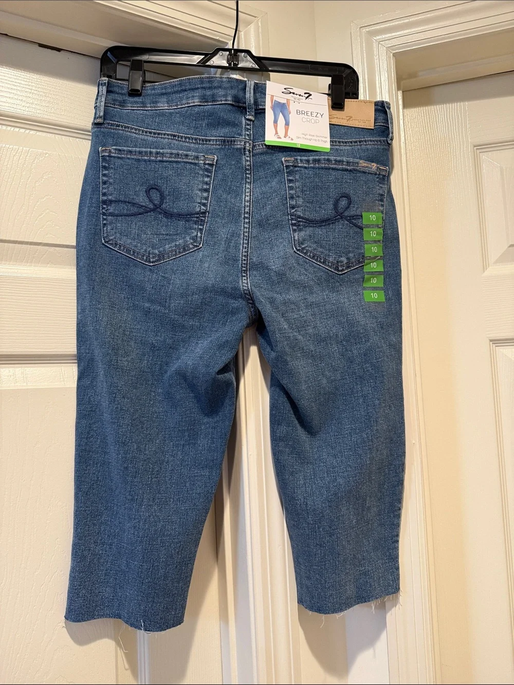 NWT Seven7 Breezy Crop High Rise Skimmer Autumn Jean 10 Beachy Bermuda Slimming